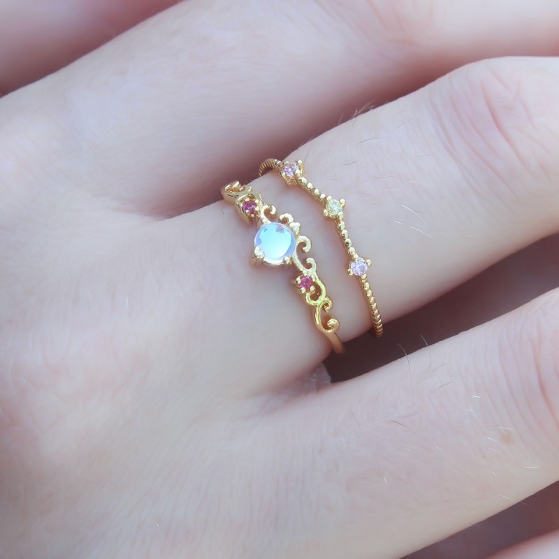 Gold Renk Zirkon Taşlı Taç Model Kadın Yüzük